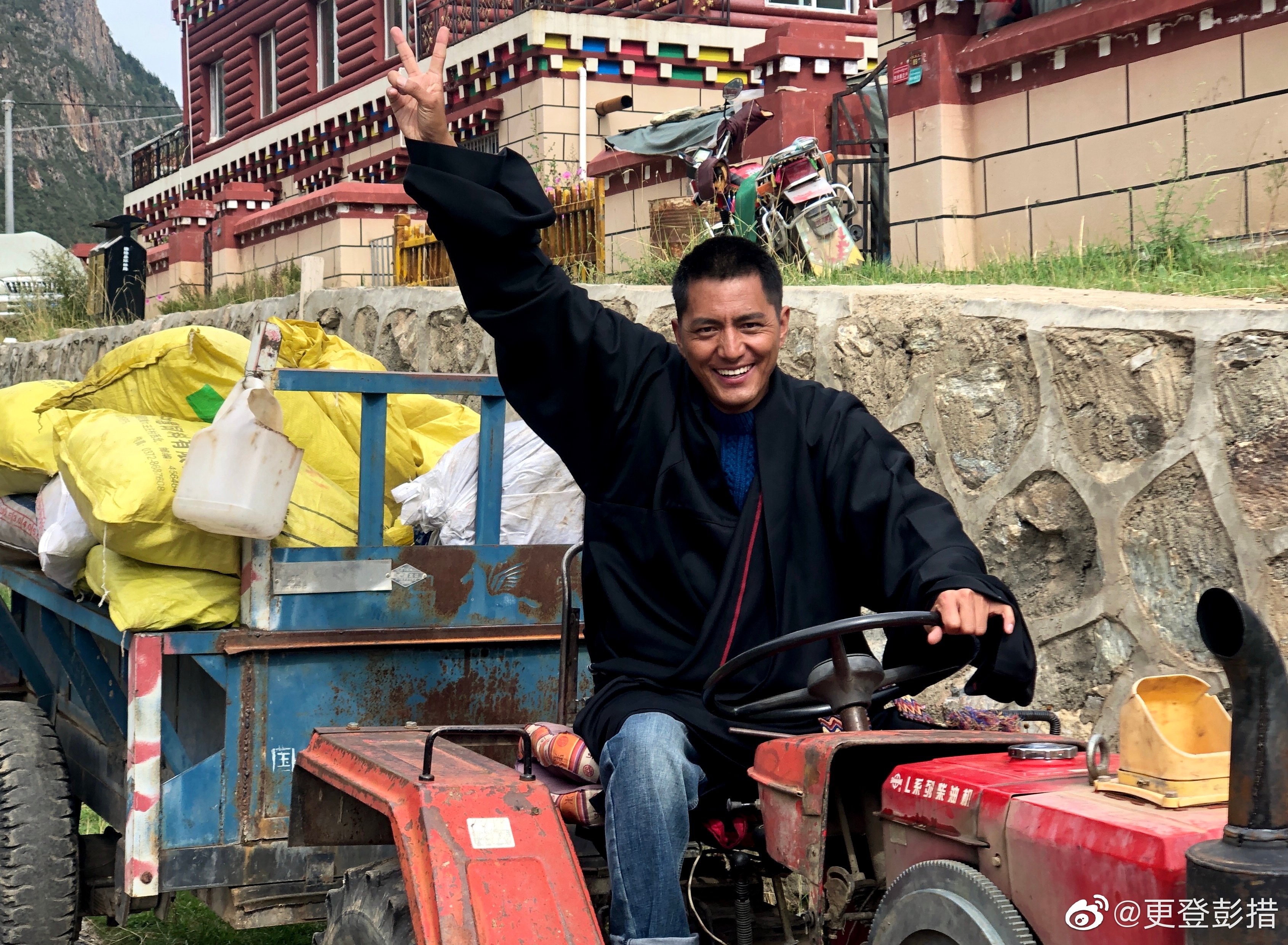 更登彭措的写真