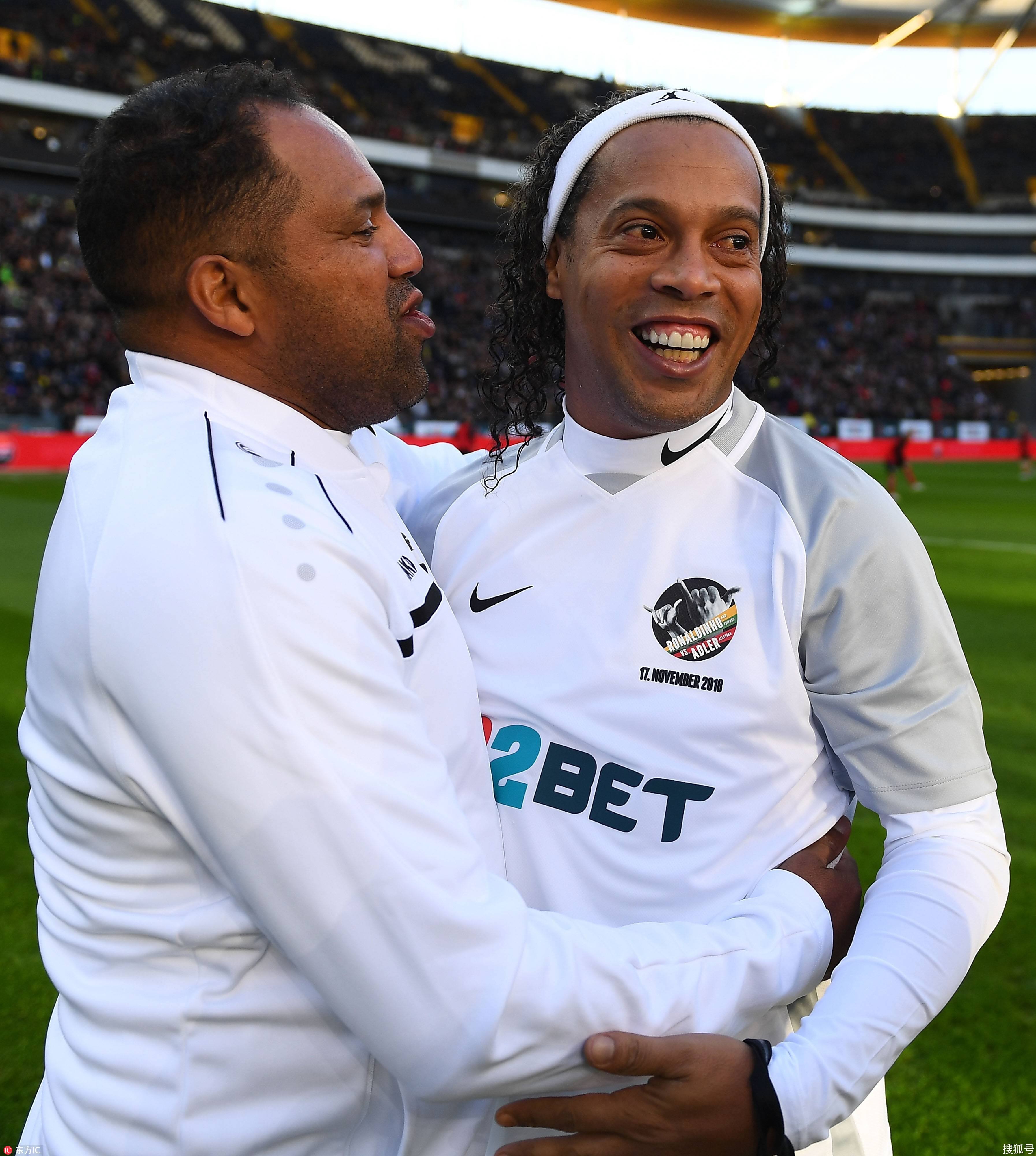 罗纳尔迪尼奥的写真