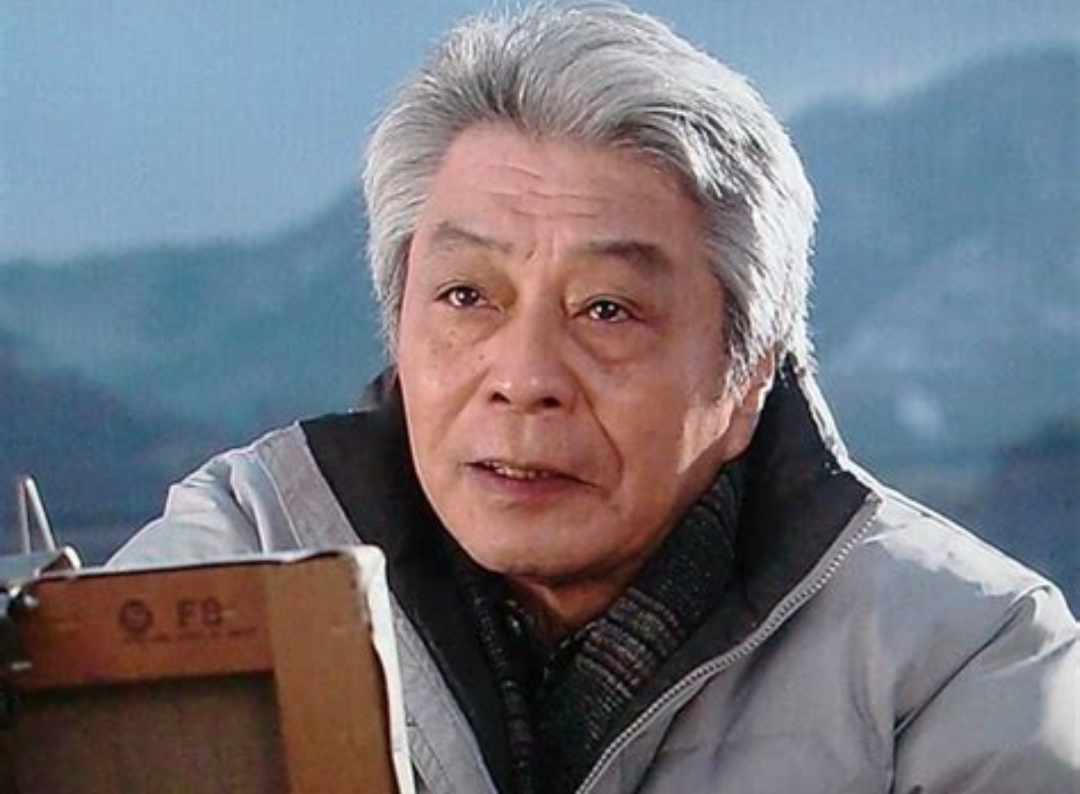 胜部演之的写真