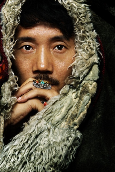 容中尔甲的写真