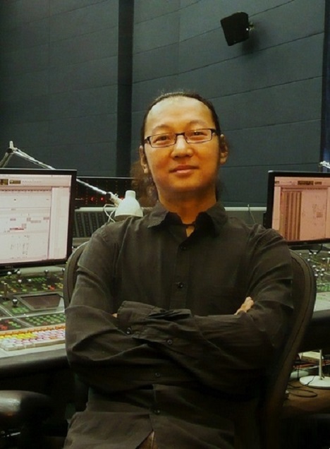 王钢的写真-https://107cine.com/st...