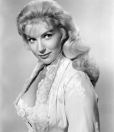 琼·欧布伦的写真