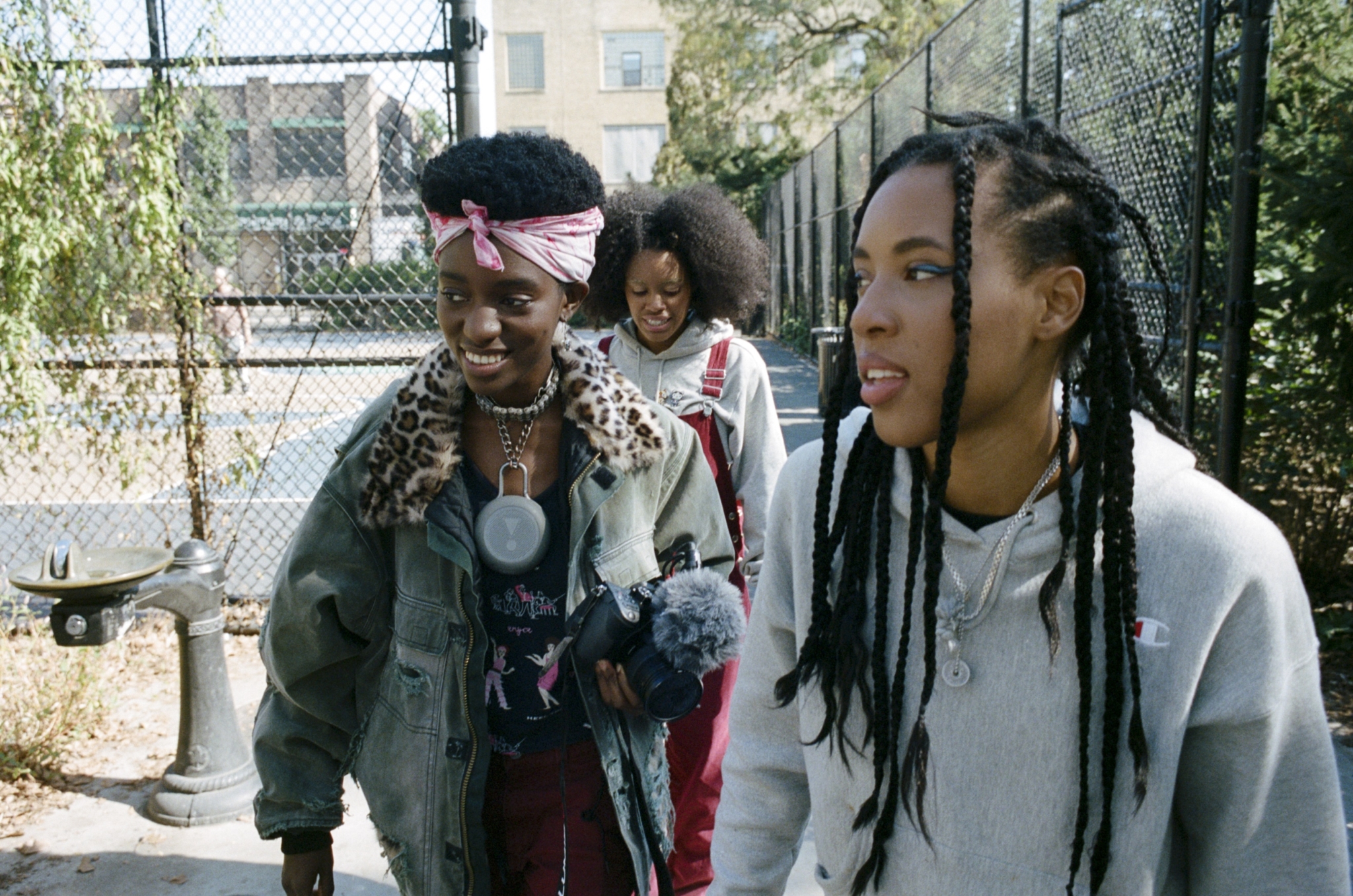 卡布里娜·亚当斯的写真