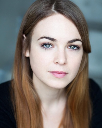 艾米丽·巴克雷的写真