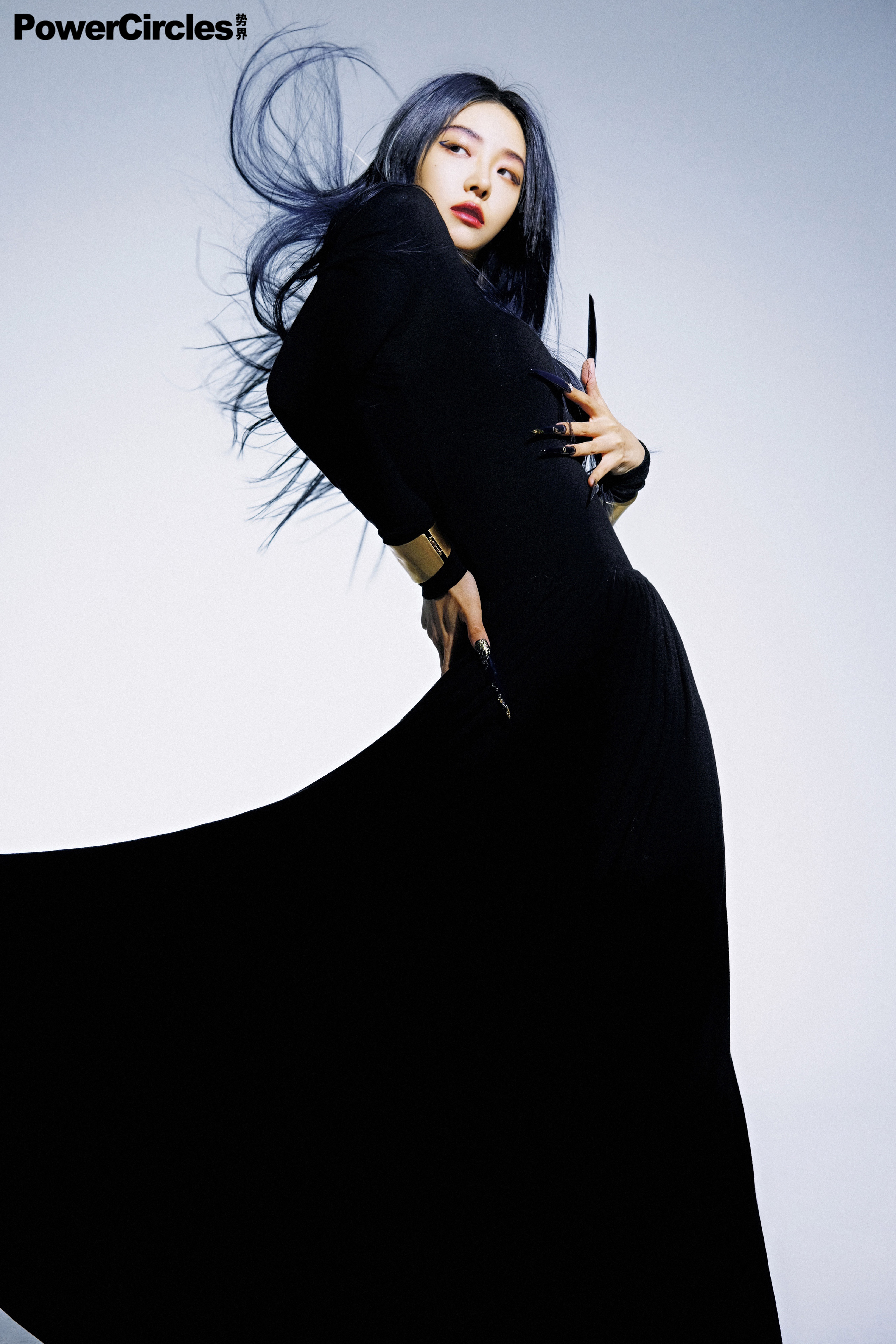 喻言的写真-喻言杂志《势界POWE...