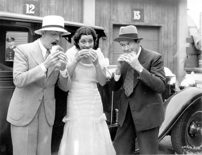 沃伦·海默的写真-One Way Passage