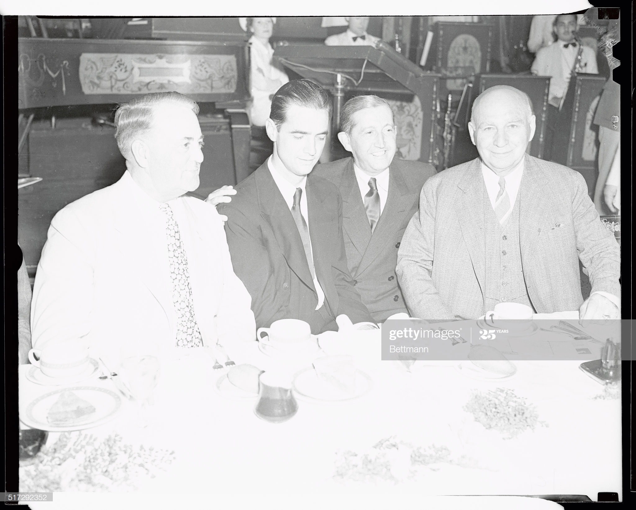 霍华德·休斯的写真