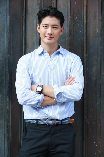 亚瑞克·阿莫苏帕西瑞的写真