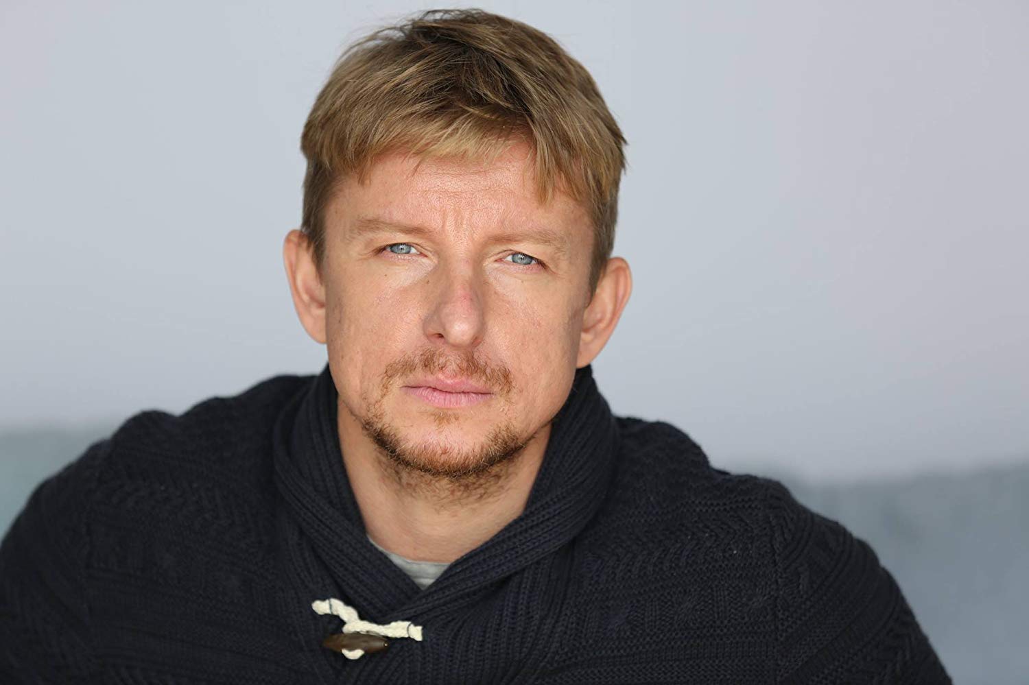 拉多斯劳·凯姆的写真