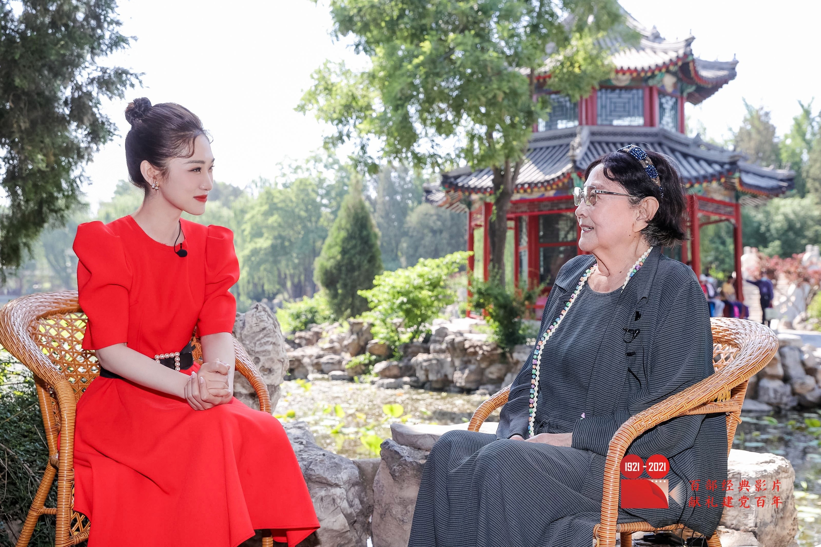 王晓棠的写真-王晓棠重回影片《野火...