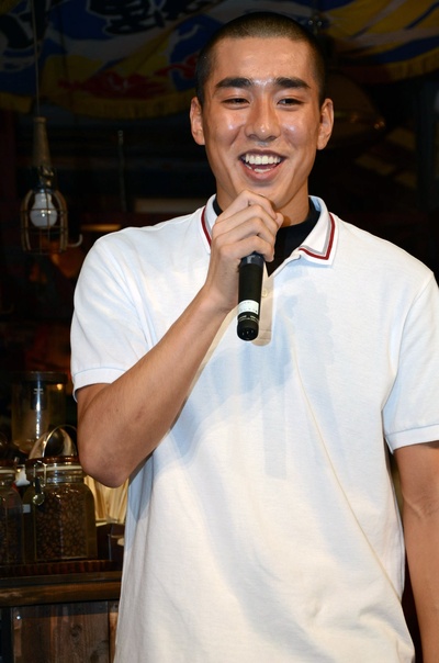 高畑裕太的写真-小希 まれ