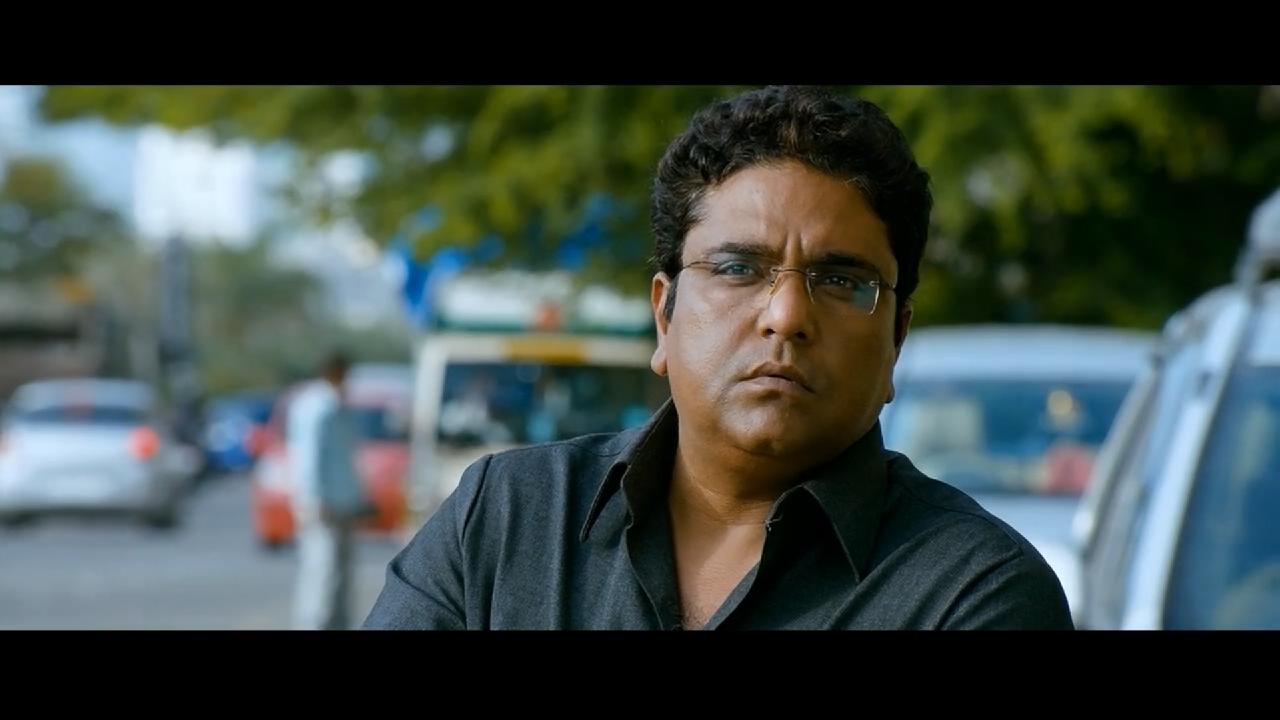 萨基尔·侯赛因的写真-《枪》