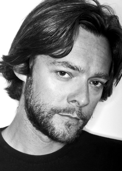 尼古拉斯·博尔顿的写真