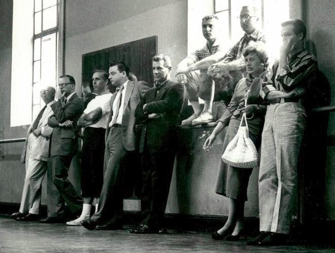 亚瑟·劳伦特斯的写真-From left: Robert Griffi...