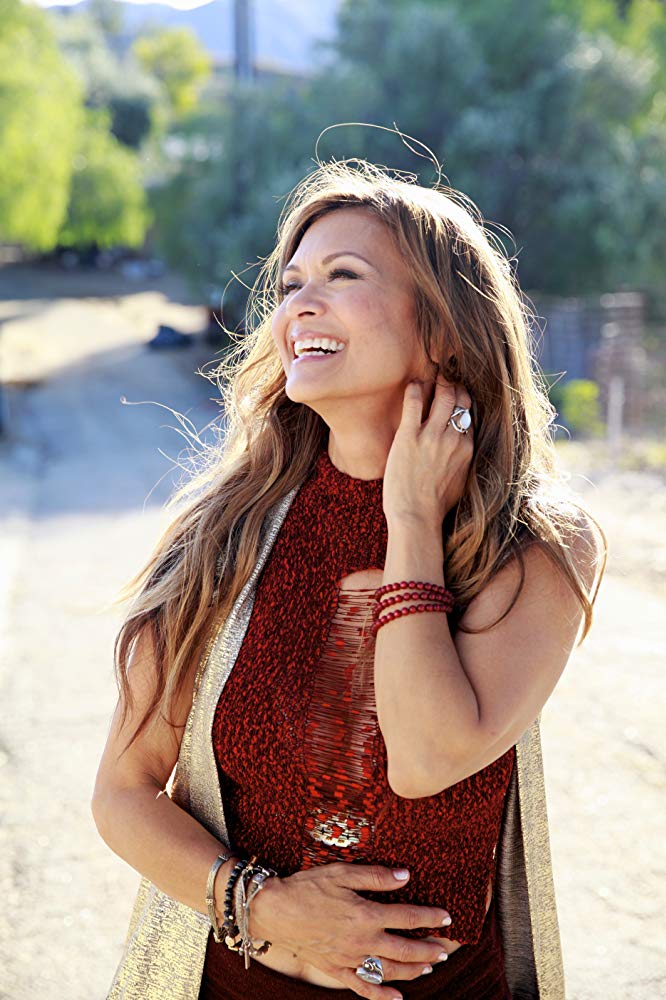 尼亚·佩雷斯的写真