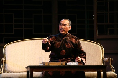 王泽清的写真-话剧《雷雨》饰演周朴...