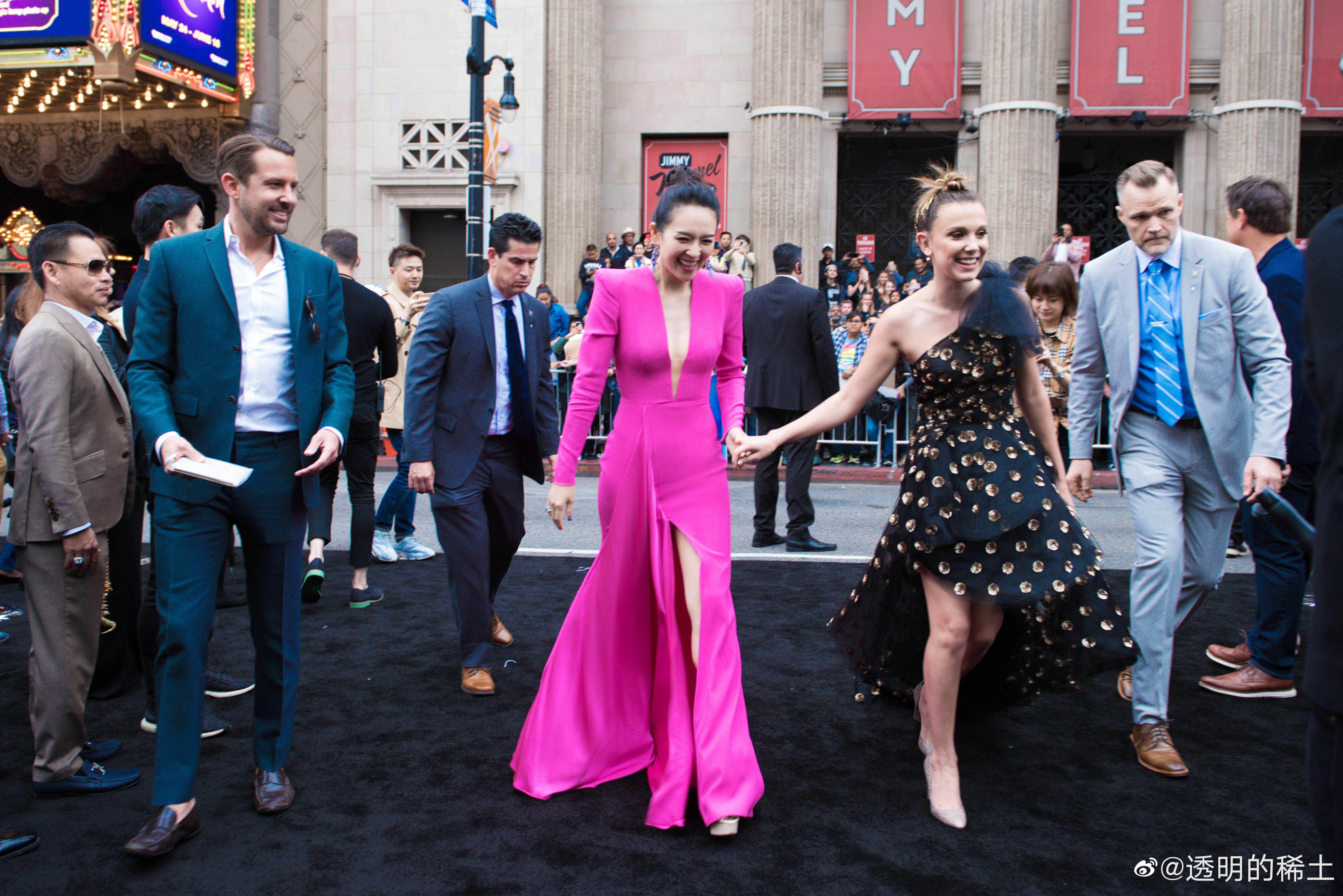 米莉·波比·布朗的写真