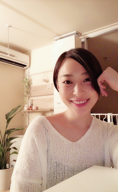 大谷麻衣的写真