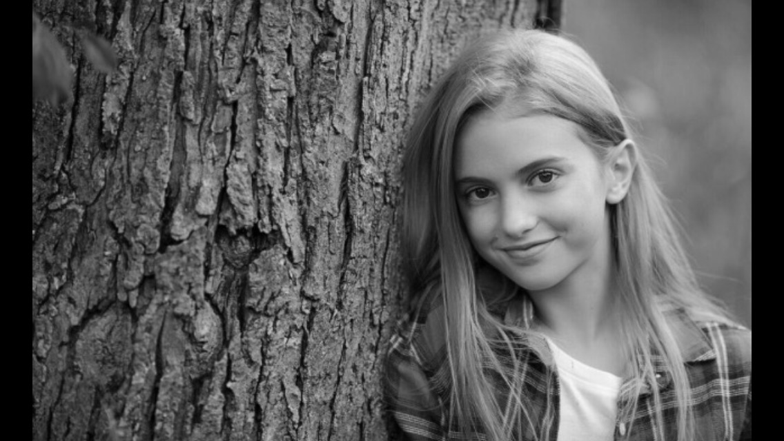 麦迪逊·布里奇斯的写真