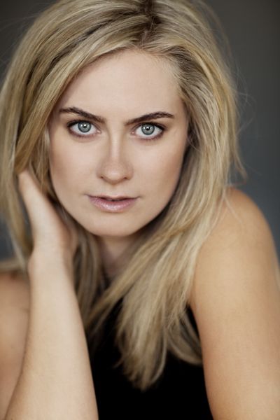 安娜·阿尔丁的写真