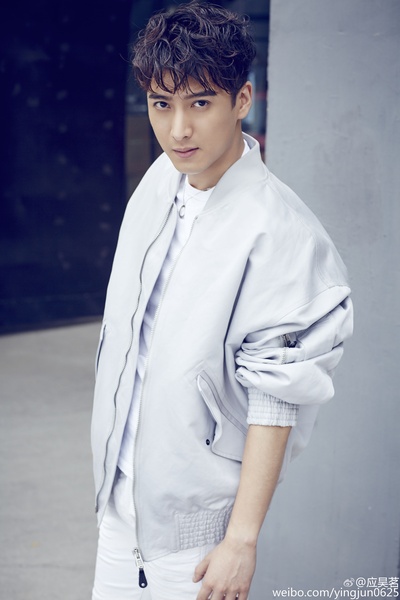 应昊茗的写真-白色的茗茗~