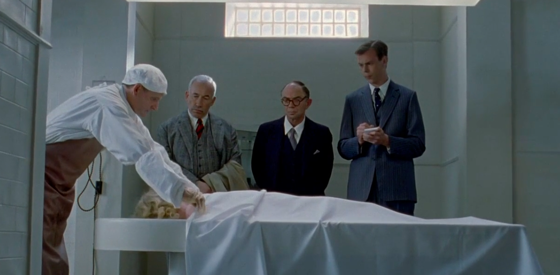 罗宾·索恩斯的写真-2004 《藏书室女尸之...