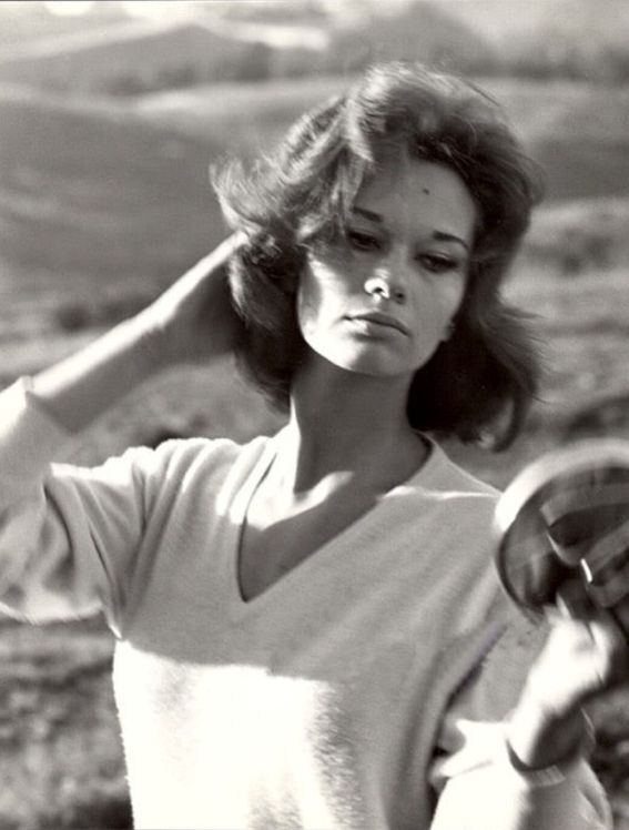 蕾雅·马萨利的写真