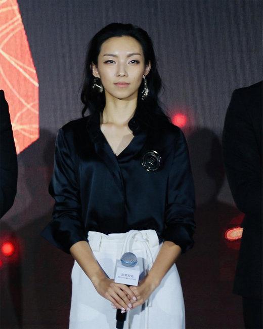 那尔那茜的写真