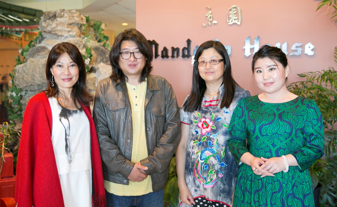 梅新的写真-导演梅昕 (L2), 編剧王...