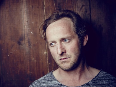 马克西米连·布鲁克纳的写真