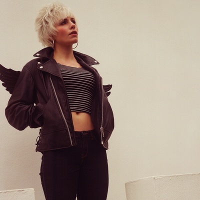 悉德妮·怀特的写真