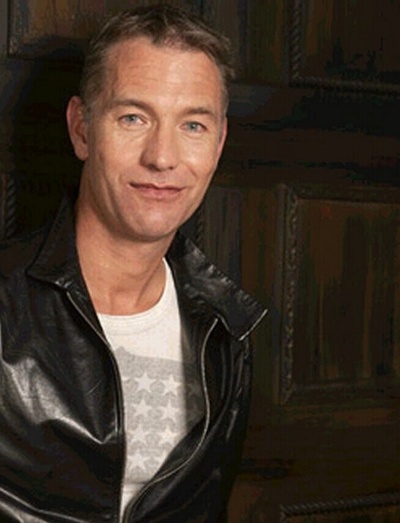 约翰·梅布里的写真