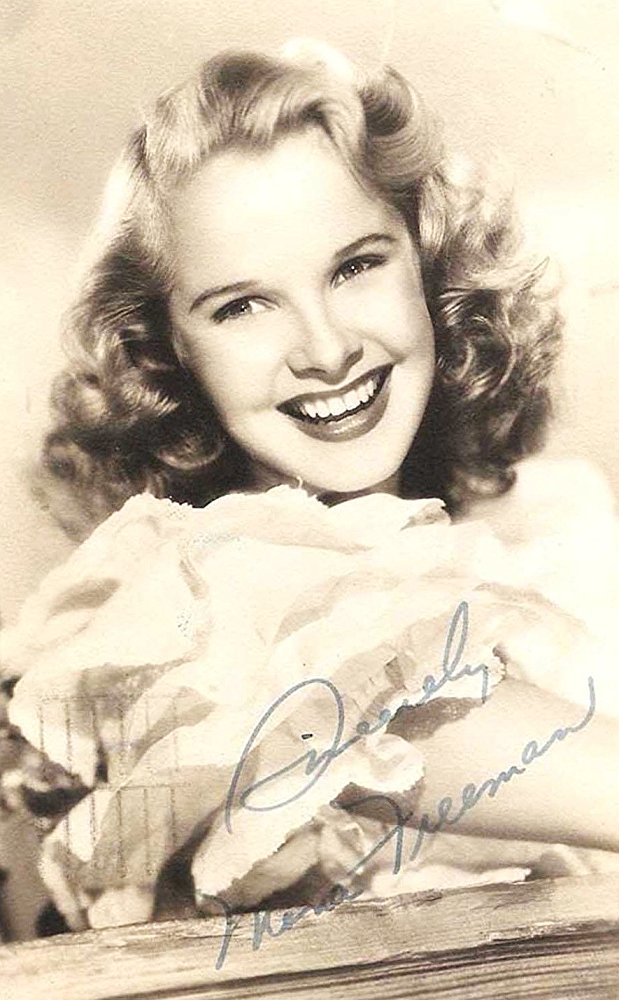 莫娜·弗里曼的写真