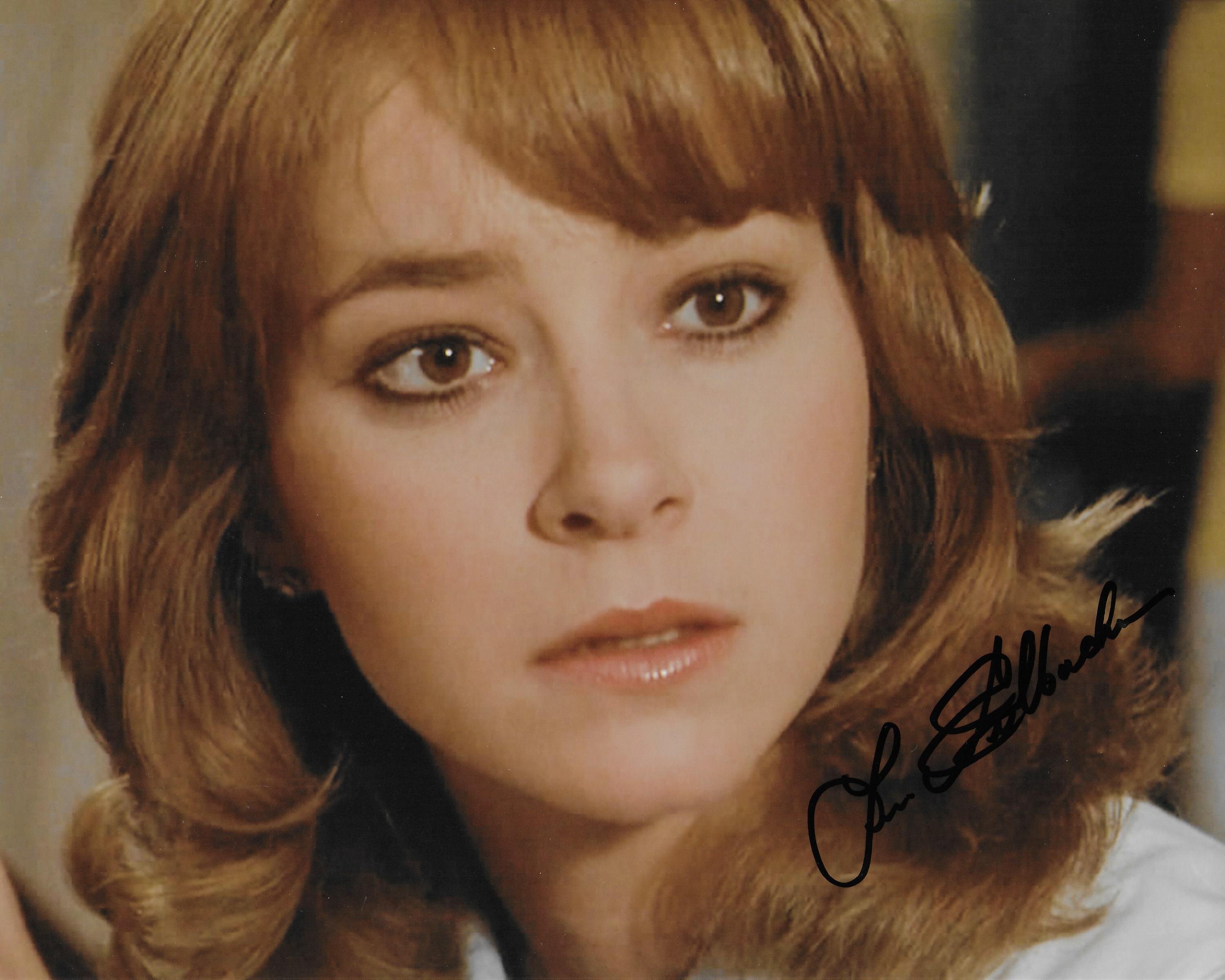 莉莎·埃尔巴赫的写真