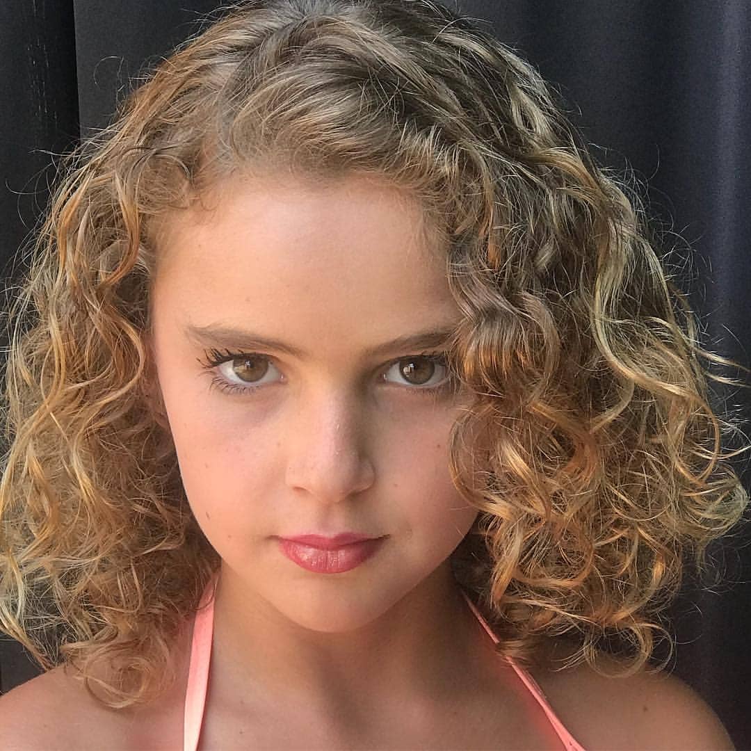 莱克西·科尔克的写真