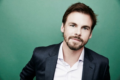 汤米·杜威的写真