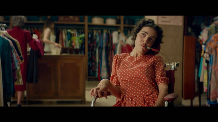 玛丽亚·巴列斯特罗斯的写真-恐怖电影《马拉萨尼亚...