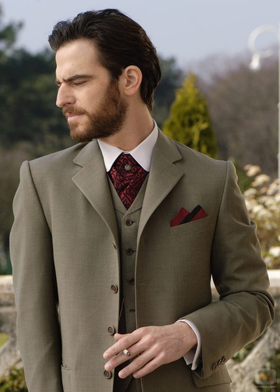 阿方索·巴萨维的写真