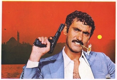 尤马兹·古尼的写真