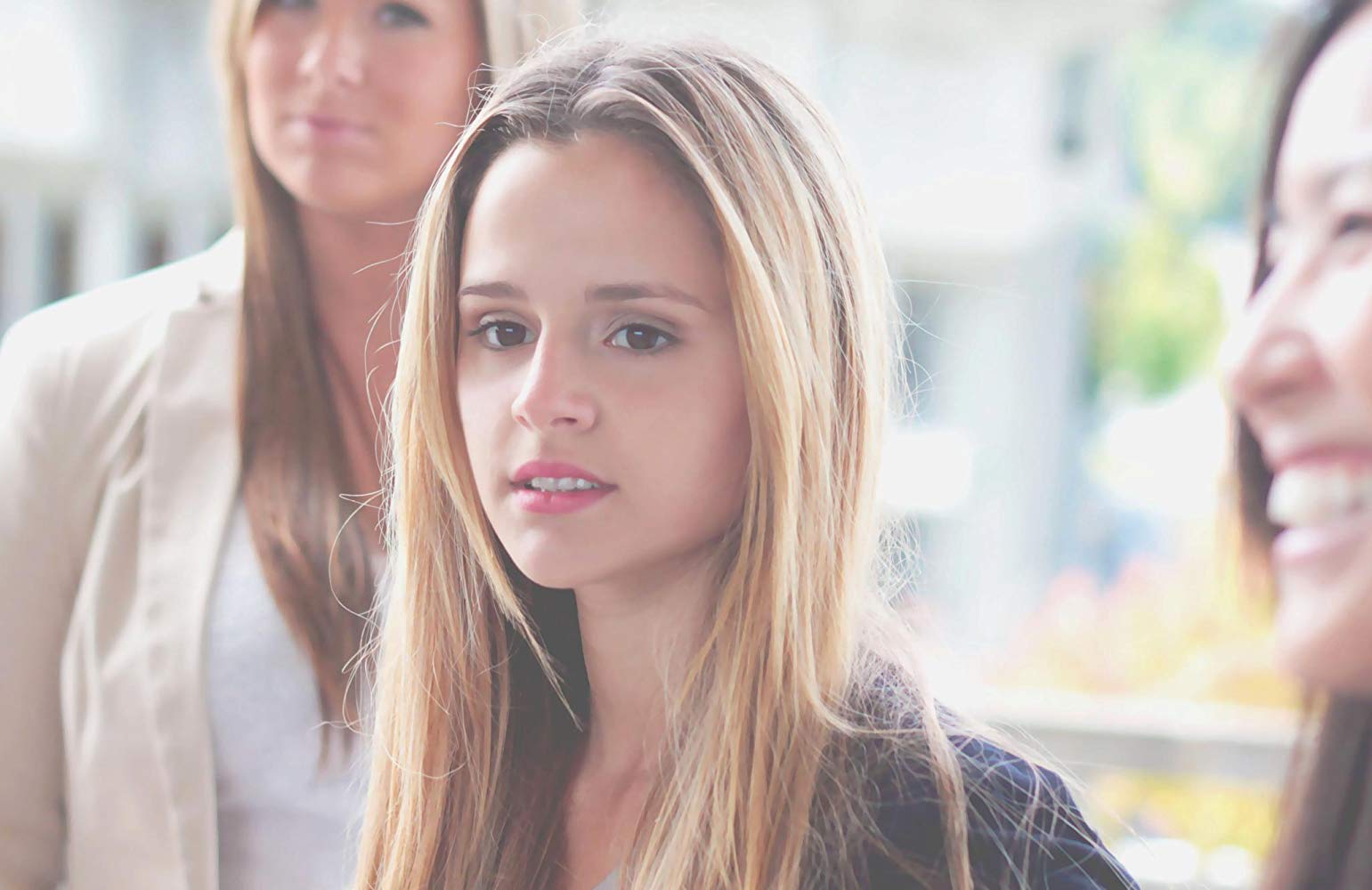 拉丽莎·阿尔布开克的写真