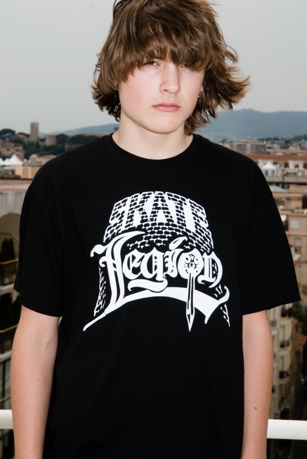 盖博·纳文斯的写真