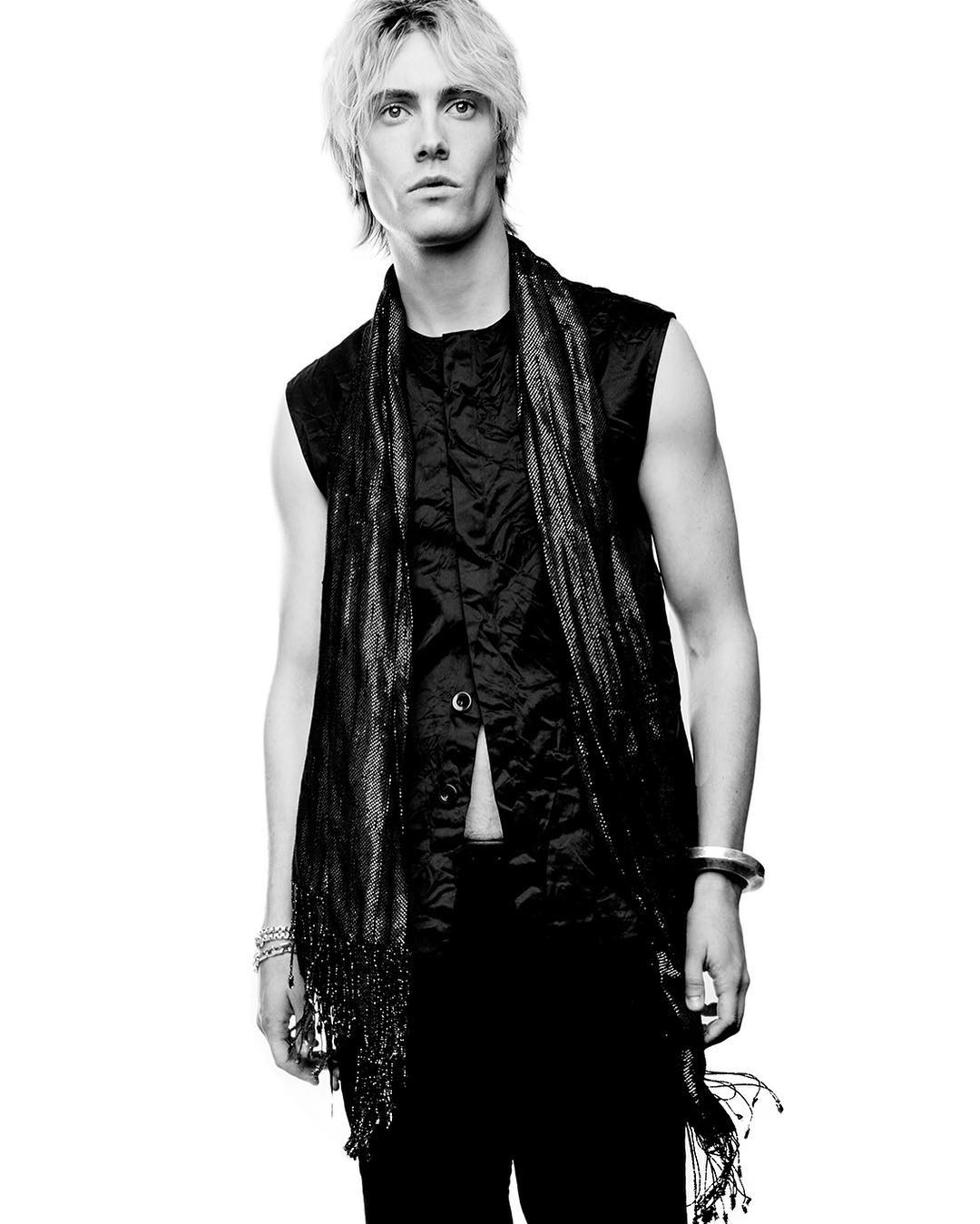 詹姆斯·帕克顿的写真