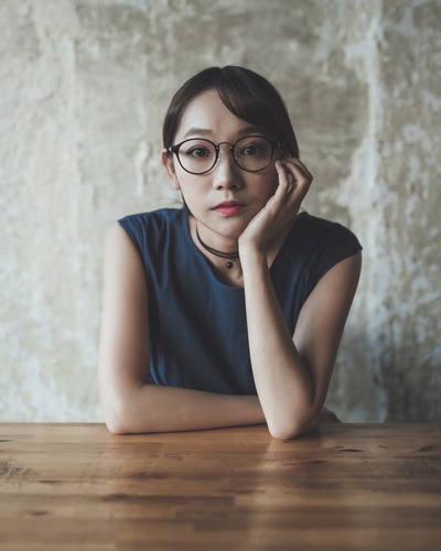 陈楚珩的写真-http://www.cosmopolit...