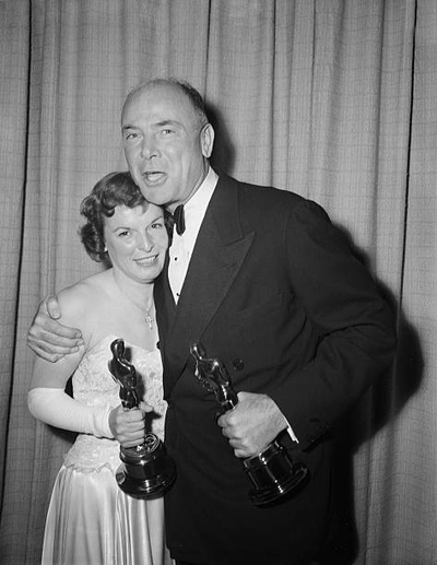 梅赛德丝·麦坎布雷奇的写真-Mercedes McCambrid...