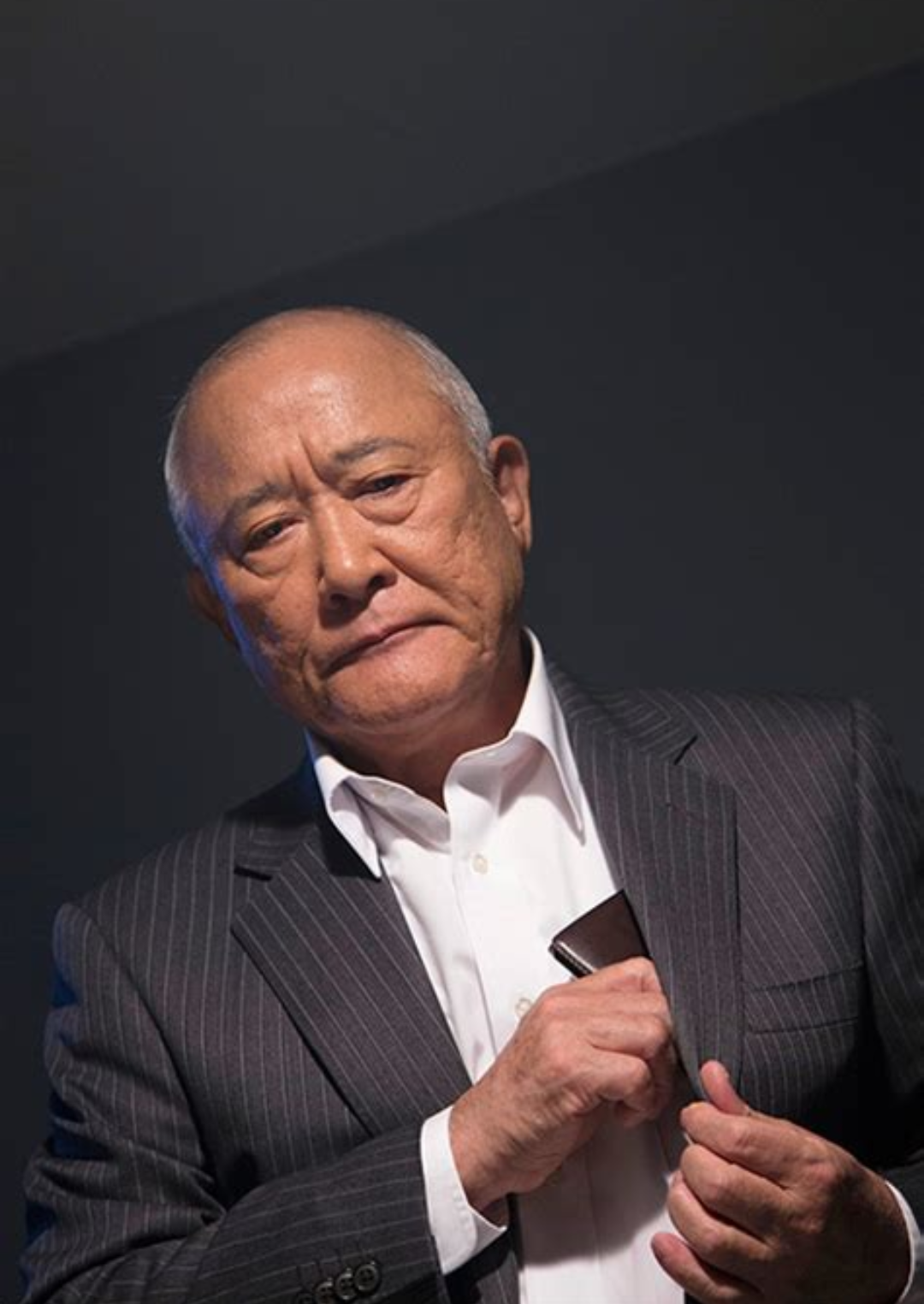 绵引胜彦的写真