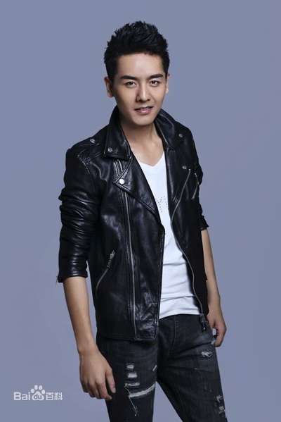 洛桑念扎的写真