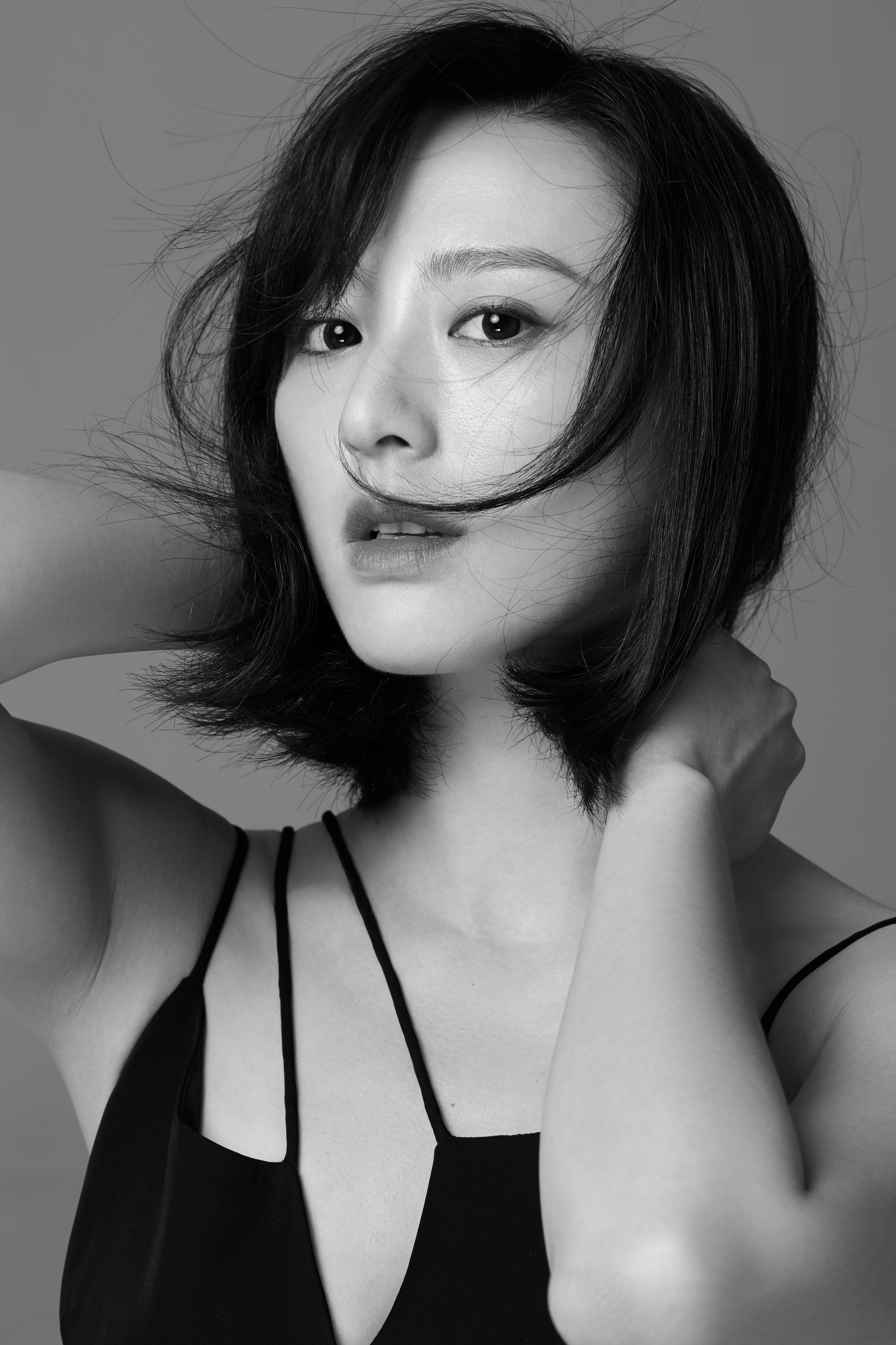 赵叶索的写真-赵叶索写真帅气十足