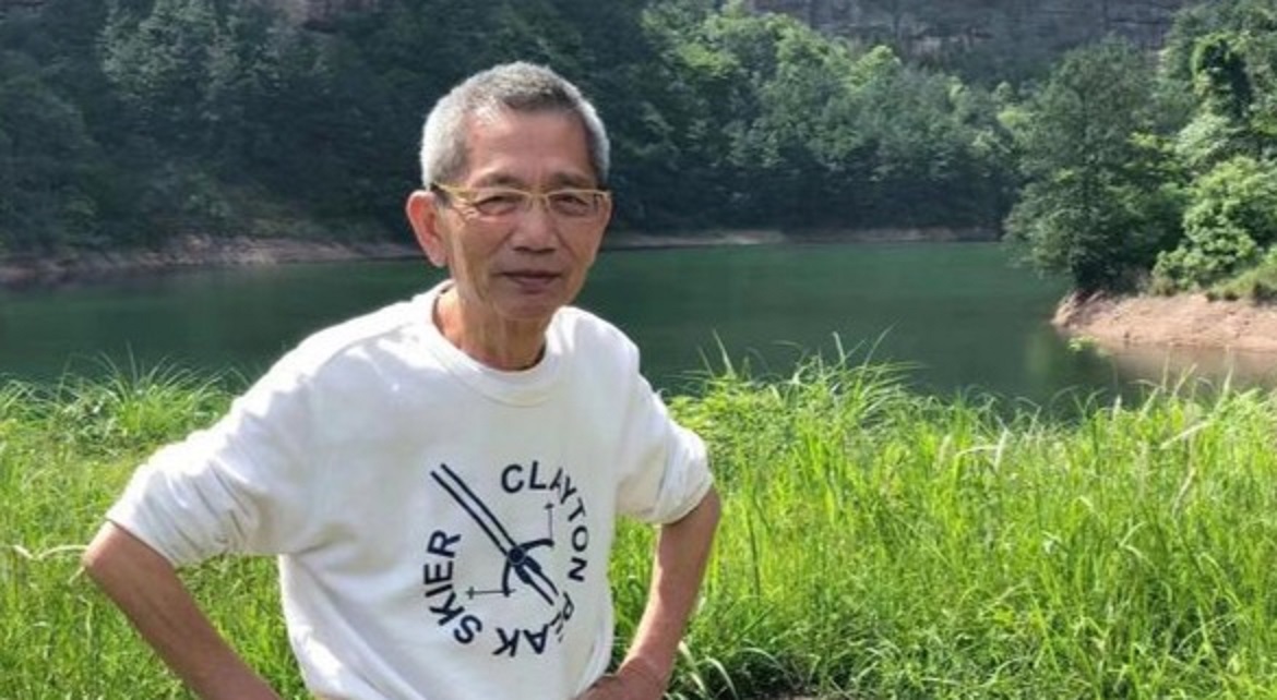 邓衍成的写真-https://ent.ifeng.com/c...