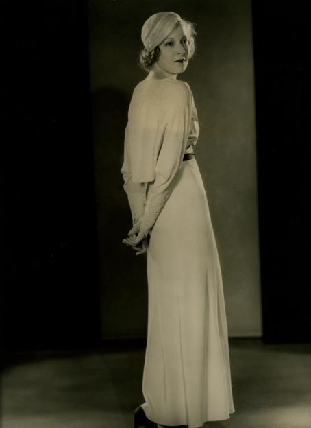 海伦·文逊的写真