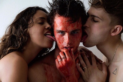 艾丽莎·伯的写真